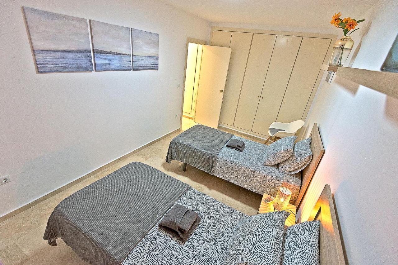 On Beach Deluxe Apartment With Pools And Own Garden El Puerto de Santa María Esterno foto