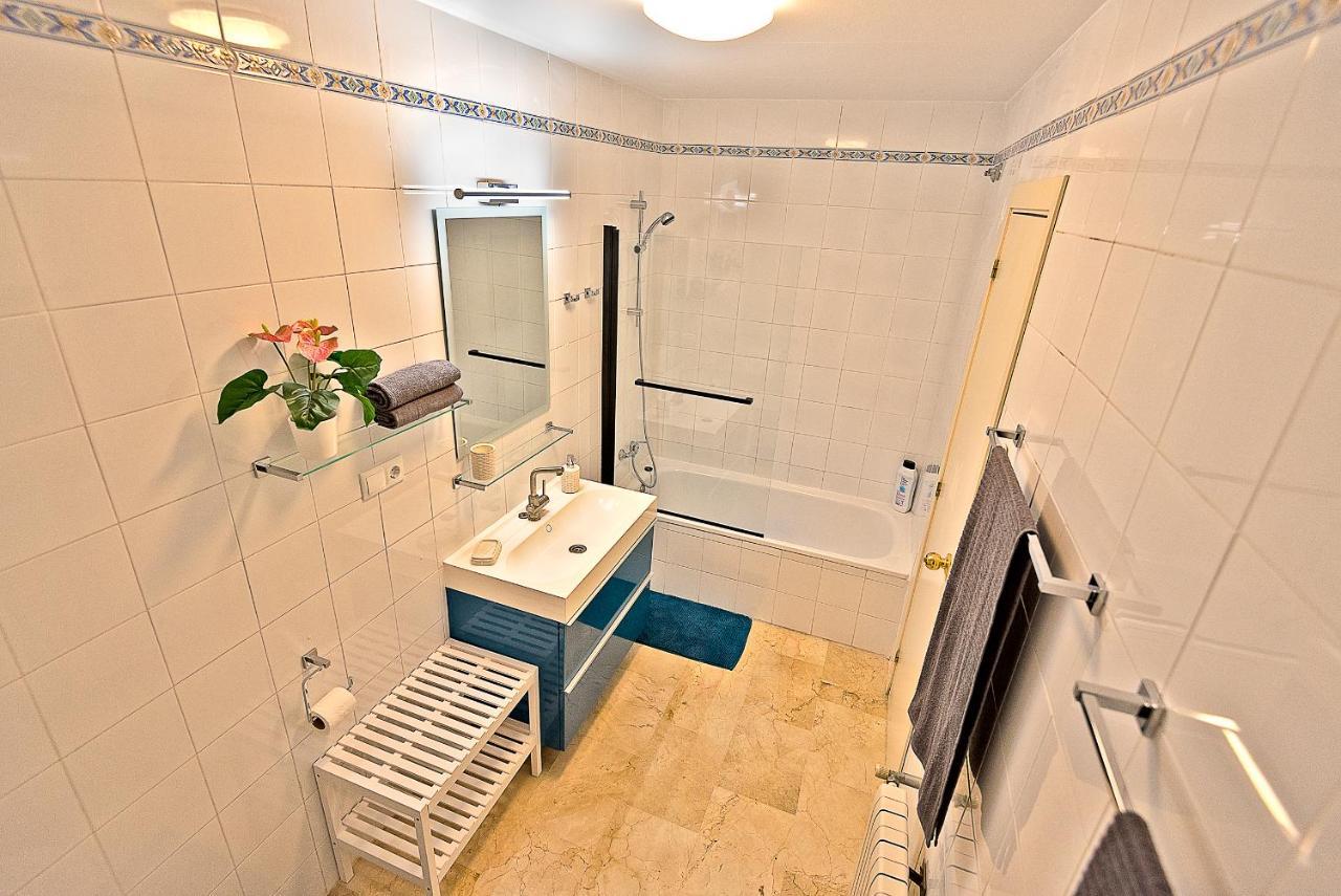 On Beach Deluxe Apartment With Pools And Own Garden El Puerto de Santa María Esterno foto