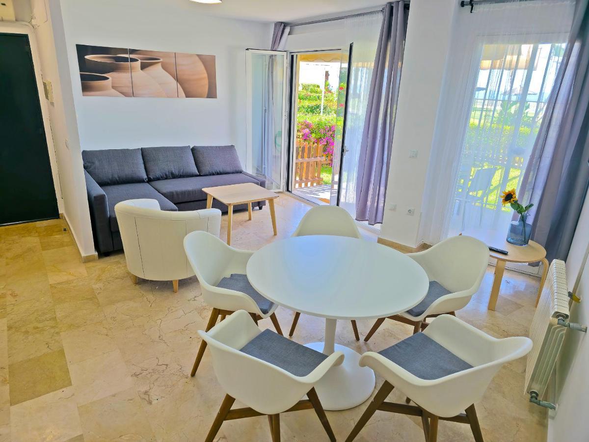 On Beach Deluxe Apartment With Pools And Own Garden El Puerto de Santa María Esterno foto